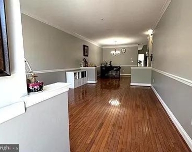 233 Tall Pines Drive - Photo Thumbnail 2