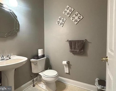 233 Tall Pines Drive - Photo Thumbnail 8