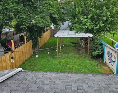 353 Jefferson Avenue - Photo Thumbnail 2