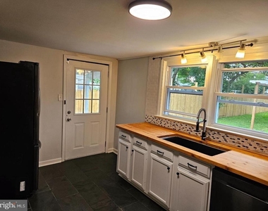 353 Jefferson Avenue - Photo Thumbnail 8