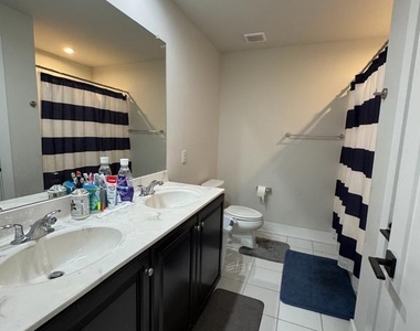 213 Catalpa Lane - Photo Thumbnail 13