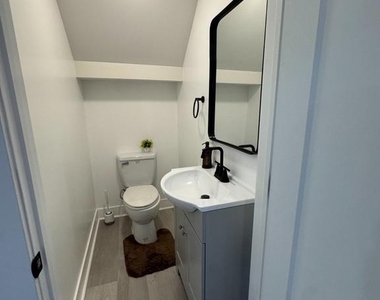 213 Catalpa Lane - Photo Thumbnail 16