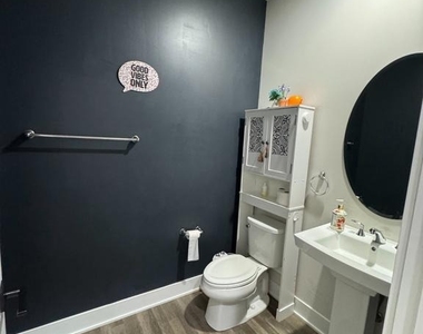 213 Catalpa Lane - Photo Thumbnail 8