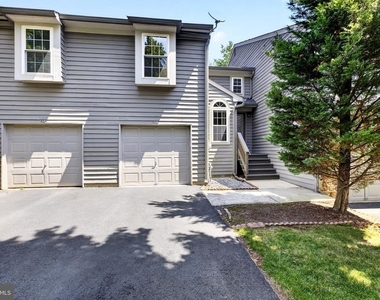 34 B Chicopee Drive - Photo Thumbnail 1