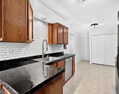 34 B Chicopee Drive - Photo Thumbnail 9