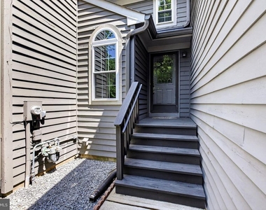 34 B Chicopee Drive - Photo Thumbnail 2