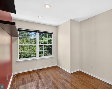34 B Chicopee Drive - Photo Thumbnail 15