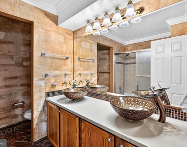 34 B Chicopee Drive - Photo Thumbnail 19