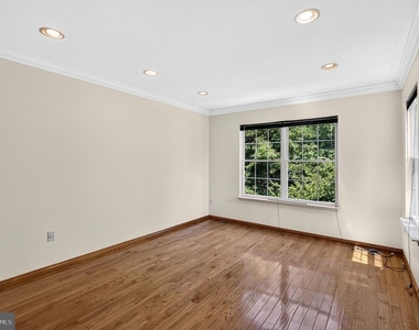 34 B Chicopee Drive - Photo Thumbnail 17