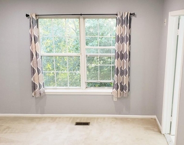 6 Halstead Place - Photo Thumbnail 14