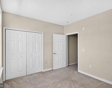 1137 Halifax Place - Photo Thumbnail 8