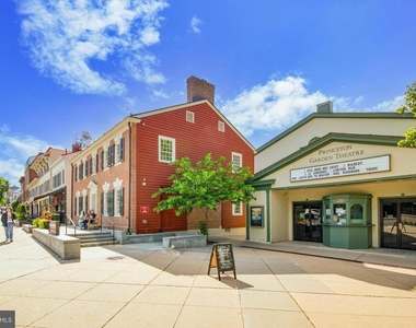 146 Nassau Street - Photo Thumbnail 17