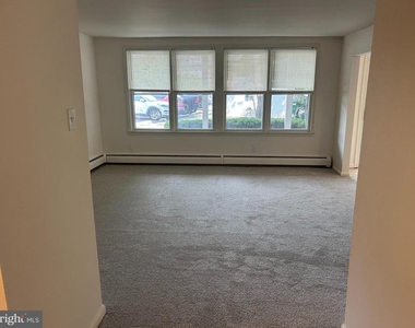 923 Washington Street - Photo Thumbnail 1