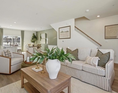 113 Spenser Way - Photo Thumbnail 7