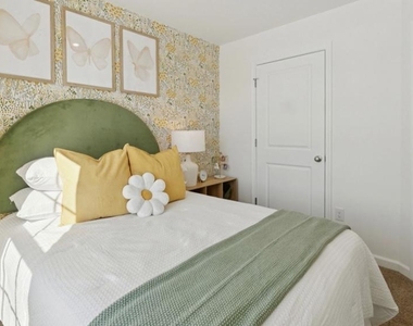 113 Spenser Way - Photo Thumbnail 16