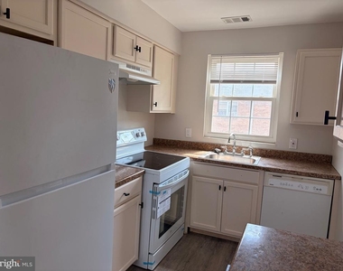 1294 Cooper Street - Photo Thumbnail 12