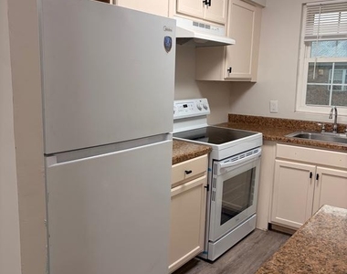 1294 Cooper Street - Photo Thumbnail 13