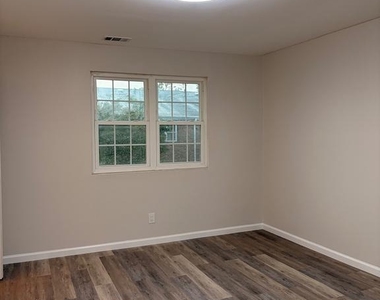 1294 Cooper Street - Photo Thumbnail 18