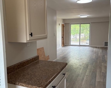 1294 Cooper Street - Photo Thumbnail 14