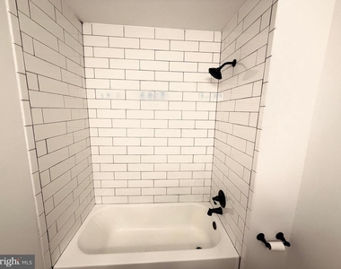 348 Farnsworth Avenue - Photo Thumbnail 10