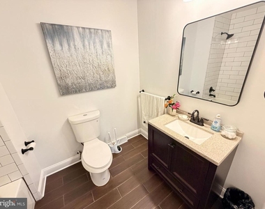 348 Farnsworth Avenue - Photo Thumbnail 9