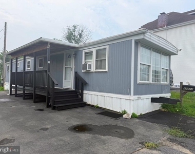 17813 Sherman Avenue - Photo Thumbnail 15