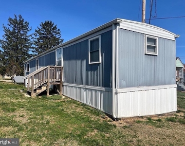 17813 Sherman Avenue - Photo Thumbnail 2