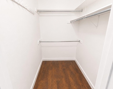 305 Starbright Dr - Photo Thumbnail 10
