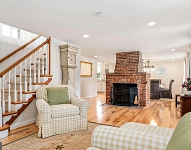 119 Watson Road - Photo Thumbnail 9