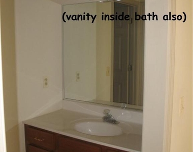 212 Frederick Drive - Photo Thumbnail 9