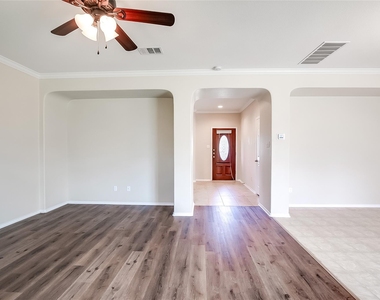 123 Mancos Dr - Photo Thumbnail 7
