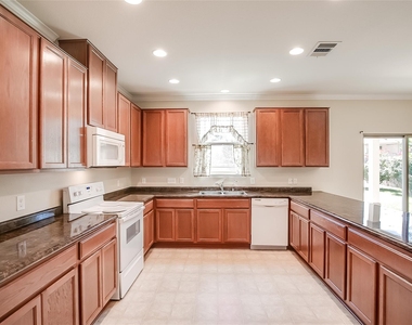 123 Mancos Dr - Photo Thumbnail 11