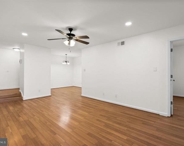 11238 Cherry Hill Road - Photo Thumbnail 16