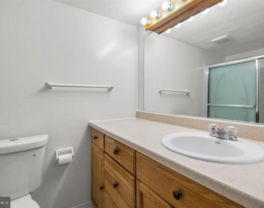 11238 Cherry Hill Road - Photo Thumbnail 9