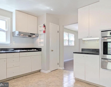 5725 Nevada Street - Photo Thumbnail 4