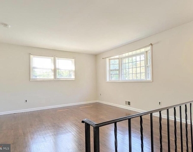 5725 Nevada Street - Photo Thumbnail 2