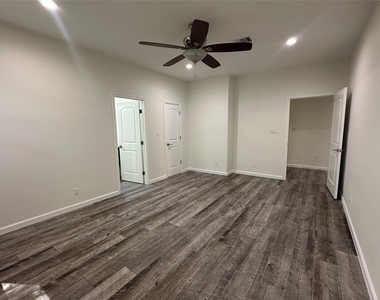 908 Plateau Cir - Photo Thumbnail 13