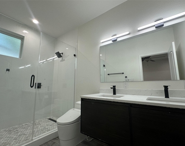 908 Plateau Cir - Photo Thumbnail 11