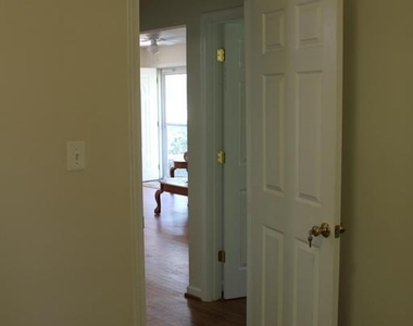 5409 75th Avenue - Photo Thumbnail 15