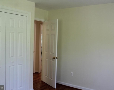 5409 75th Avenue - Photo Thumbnail 17