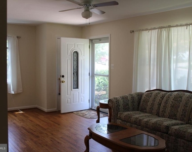 5409 75th Avenue - Photo Thumbnail 9