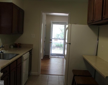 5409 75th Avenue - Photo Thumbnail 2