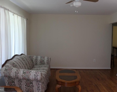 5409 75th Avenue - Photo Thumbnail 10