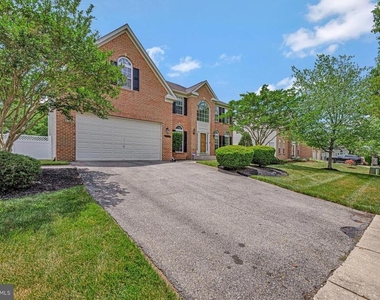 1117 Horizon View Place - Photo Thumbnail 1