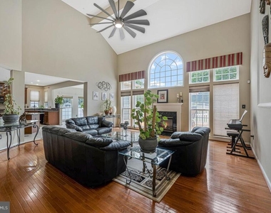 1117 Horizon View Place - Photo Thumbnail 16