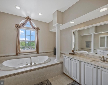 1117 Horizon View Place - Photo Thumbnail 38