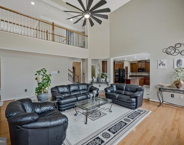1117 Horizon View Place - Photo Thumbnail 17