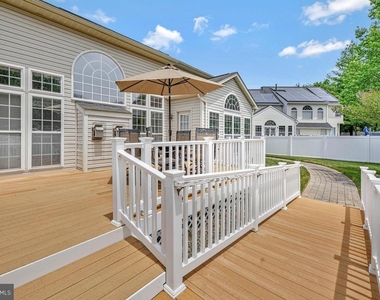 1117 Horizon View Place - Photo Thumbnail 19