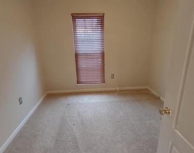 16604 Eastview Terrace - Photo Thumbnail 21