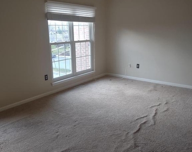 16604 Eastview Terrace - Photo Thumbnail 25